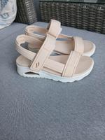 Skechers Damen Sandalen Gr.36 beige  fast Nordrhein-Westfalen - Eschweiler Vorschau