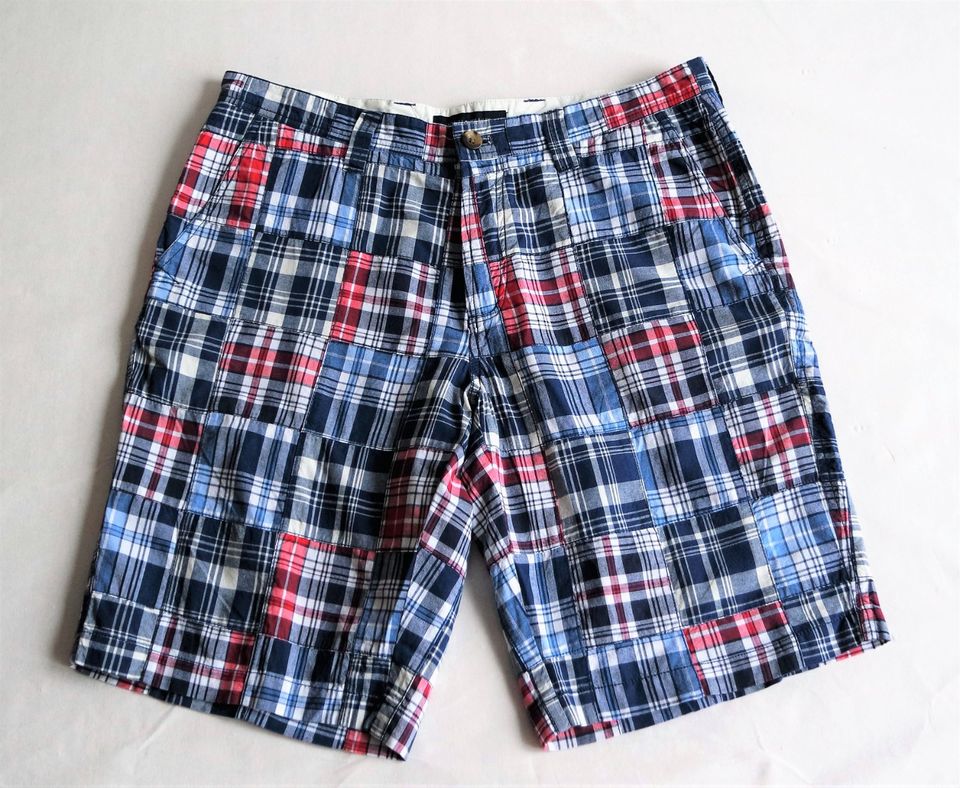 Tommy Hilfiger Bermudas Shorts 34 Inch XL blau rot weiß in Düsseldorf