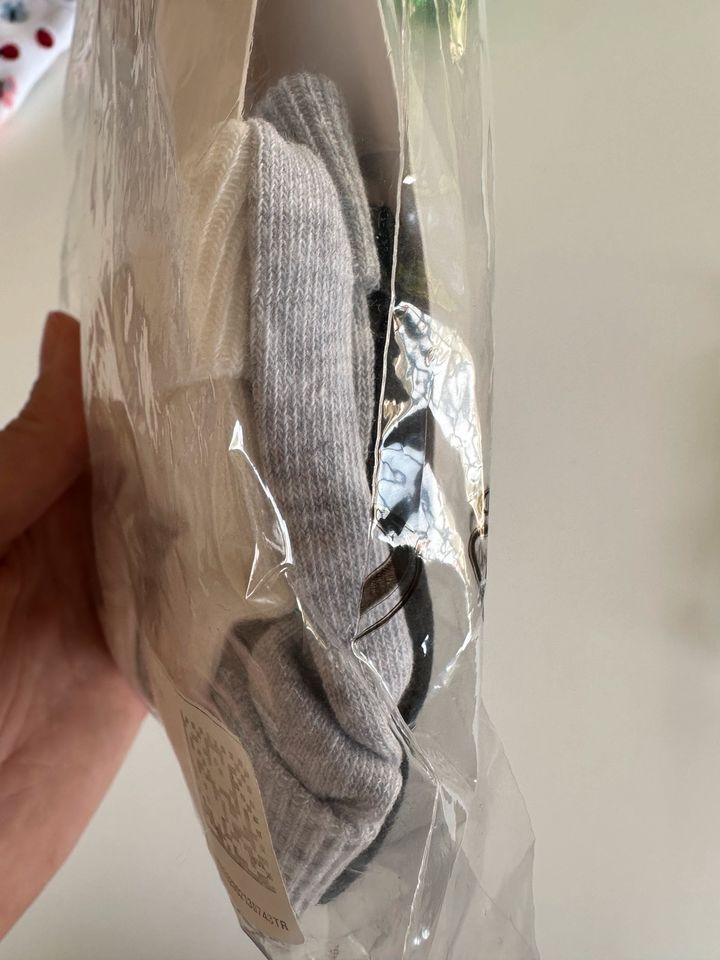 2 x 5 Paar neue H&M Strümpfe, Socken, Größe 16/18, OVP in Bissingen an der Teck