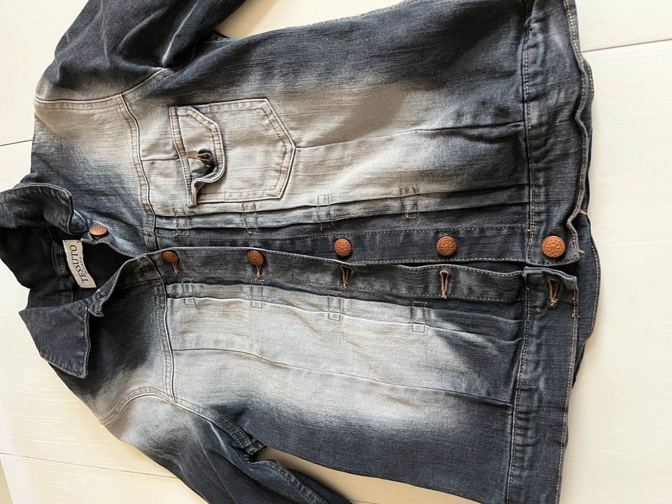 Jeansjacke Gr. S grau-schwarz Topzustand in München