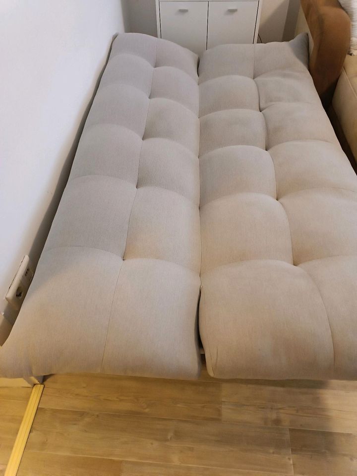 Schlaf sofa in Bielefeld