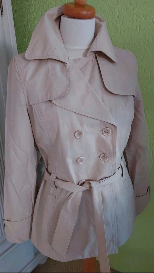 Trenchcoat Kurzmantel creme beige Sommerjacke in Neuffen