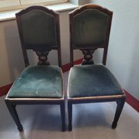 Verkaufe 2 alte Stühle Dresden - Blasewitz Vorschau