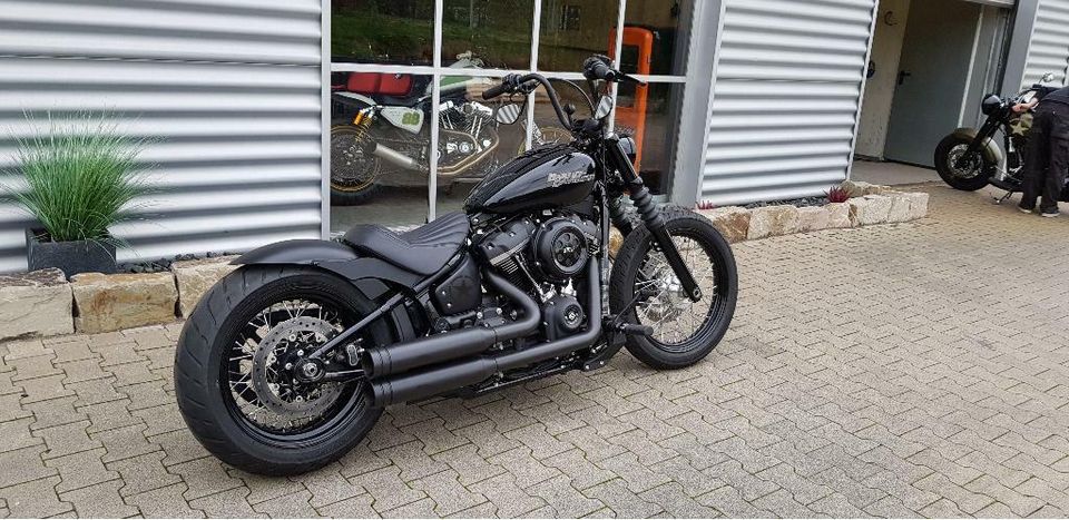 Heckumbau Harley Davidson Street Bob Slim Neue 2018 Modelle in Hattingen
