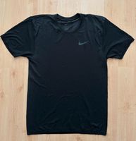 Nike Pro Dri-FIT T-Shirt in schwarz | Größe M Nordrhein-Westfalen - Salzkotten Vorschau