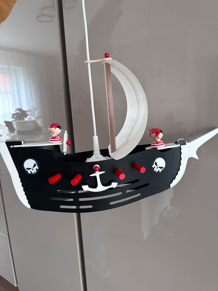 Lampe Pendelleuchte Kinder Hängeleuchte Piratenschiff Elobra in Wölfersheim