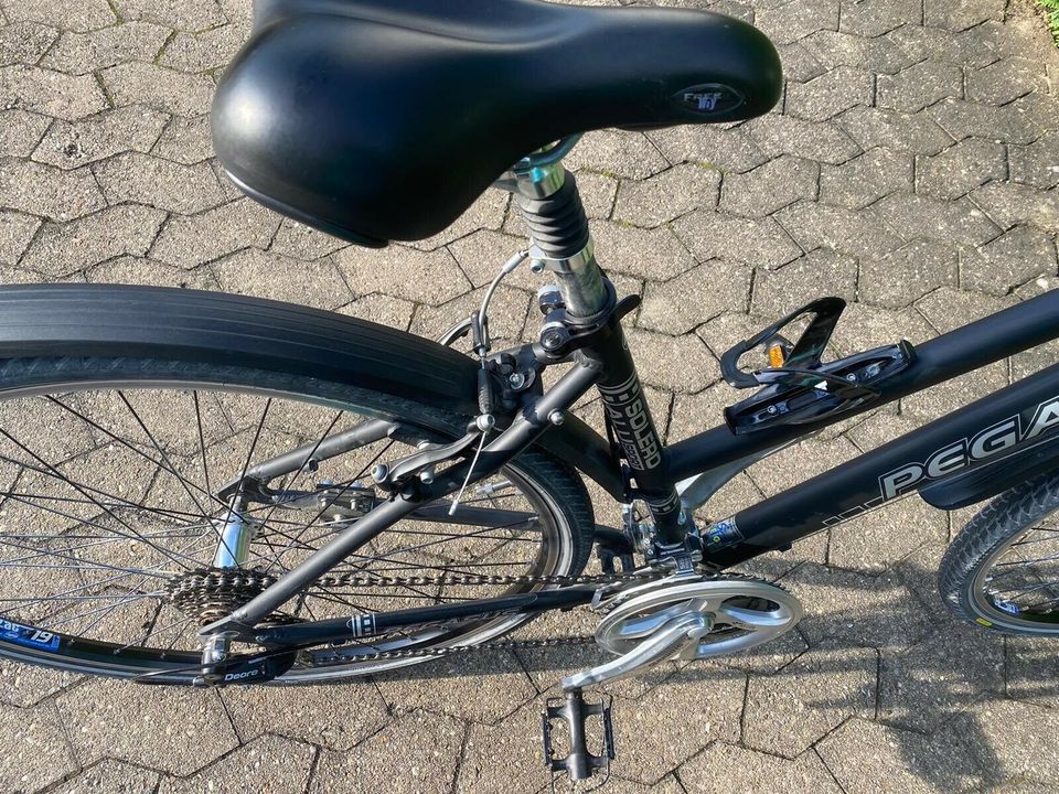 Pegasus Trekking Damenfahrrad Solero Alu Sport schwarz 28 Zoll in Treuchtlingen