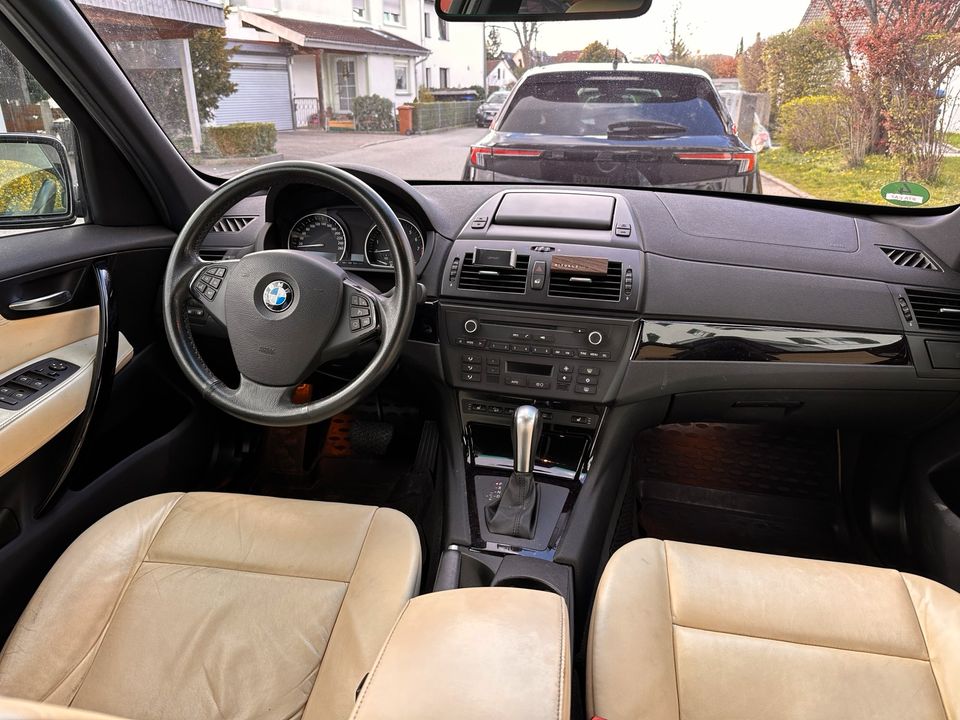 BMW X3 3.0si in Krailling