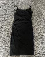 Enges Kurzes schwarzes Kleid Bershka/S Essen - Essen-Werden Vorschau