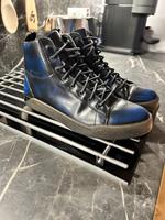 Diesel Schuhe Gr. 44 neuwertig Reißverschluss blau marmoriert Mecklenburg-Vorpommern - Ahrenshagen-Daskow Vorschau