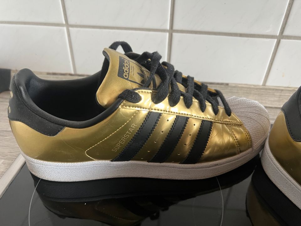 Adidas Superstar 41 1/3 Gold in Bayern - Hof (Saale) | eBay Kleinanzeigen  ist jetzt Kleinanzeigen