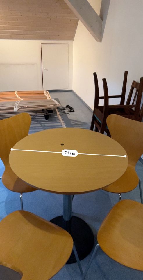 Sitzgelegenheit + Tisch in Schechingen