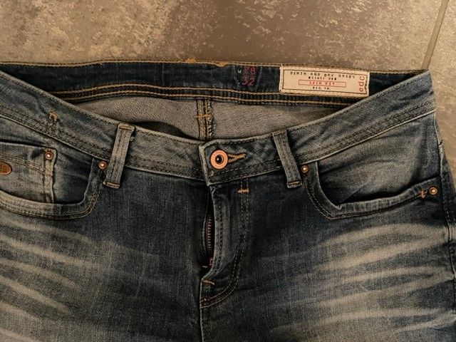 EDC Jeans Skin Fit W28 L32 Mittelblau in Würselen