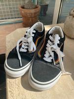 Vans schwarz mit Regenbogenfarbe Rheinland-Pfalz - Bad Dürkheim Vorschau