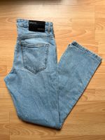 Jeans Review 29/30 Straight Fit hellblau wie neu Nordrhein-Westfalen - Rheinberg Vorschau