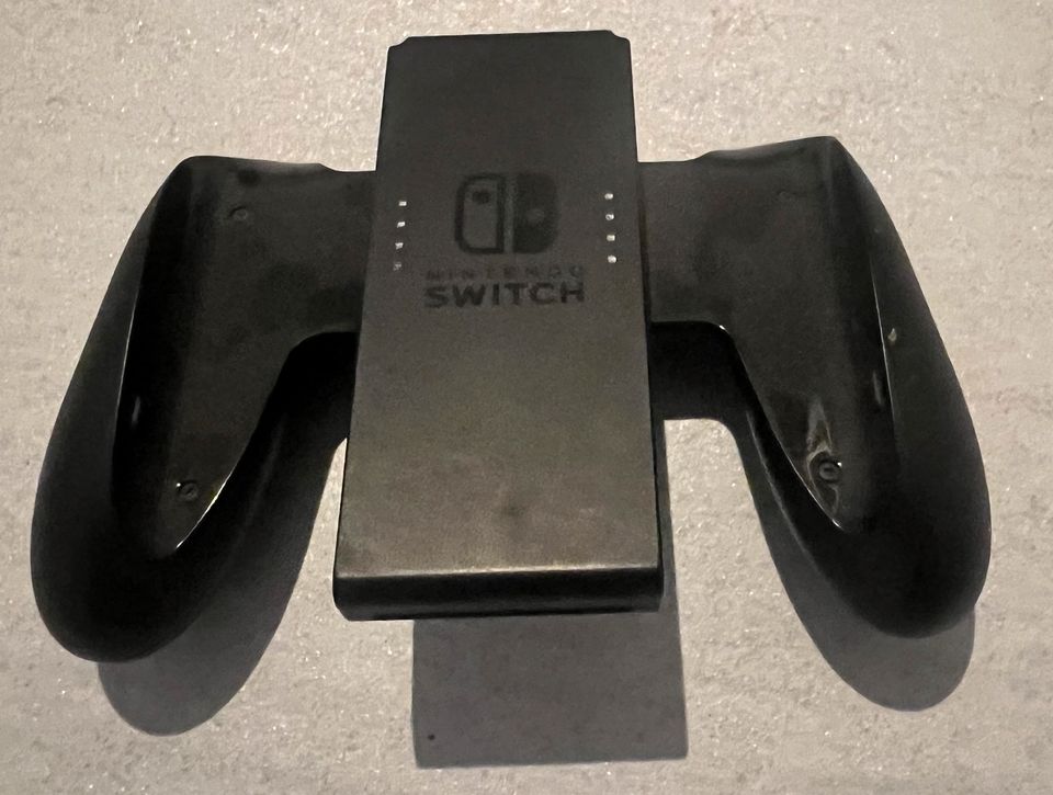 Nintendo Switch Joycons Grip - blau oder schwarz in Hannover