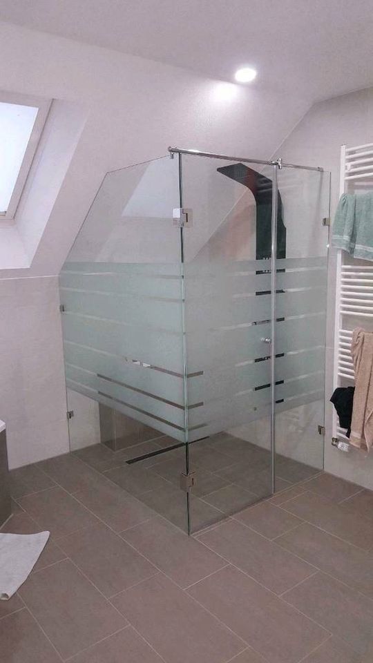 Glas Windschutz  -Sichtschutz aus Glas  -Duschtrennwand in Nördlingen