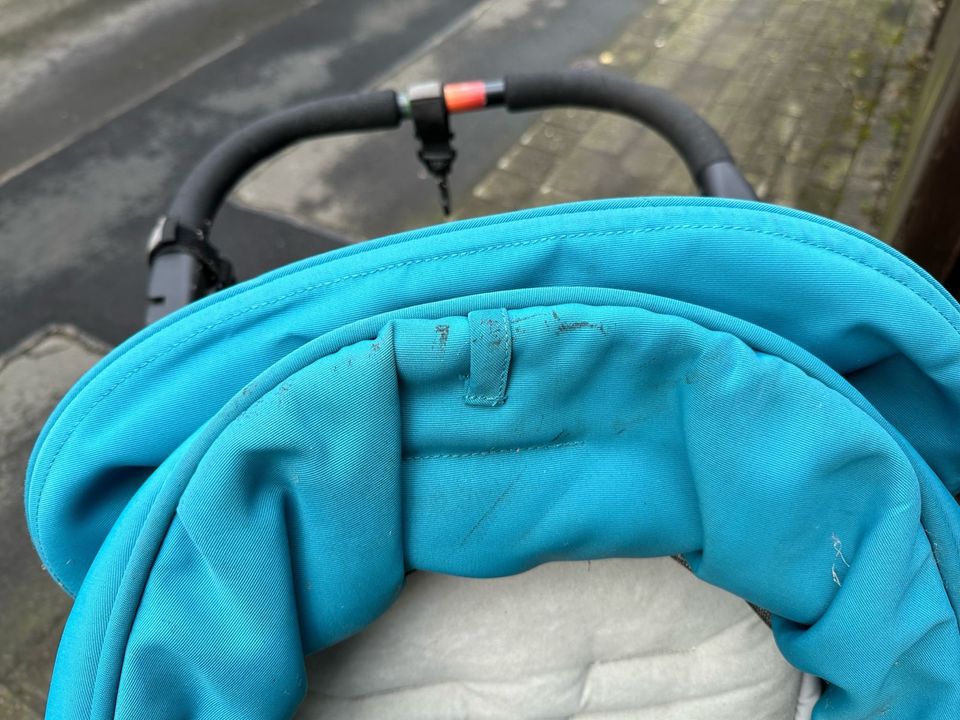 Kinderwagen mit Babywanne in Overath