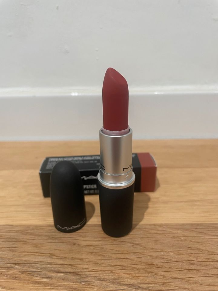 MAC Powder Kiss Lipstick Farbe Devoted To Chili 316 in Lambsheim