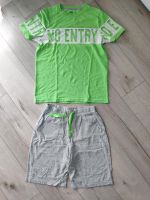 Set T-Shirt und Shorts grau und grün Größe 146/152 Brandenburg - Lübben Vorschau