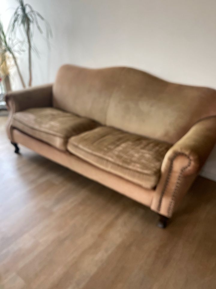 Vintage Sofa in Berlin