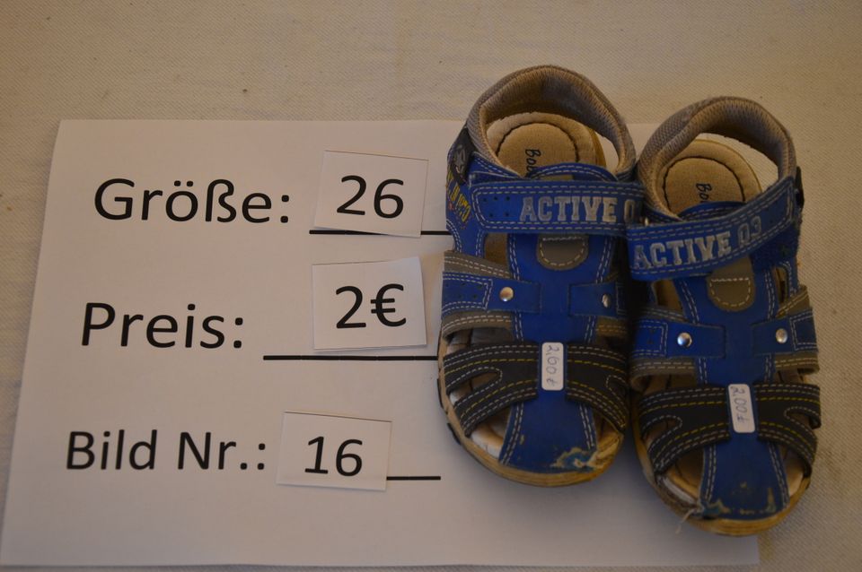 Kinderschuhe, Sportschuhe, Winterschuhe, Sandalen Größe 26 in Raisdorf