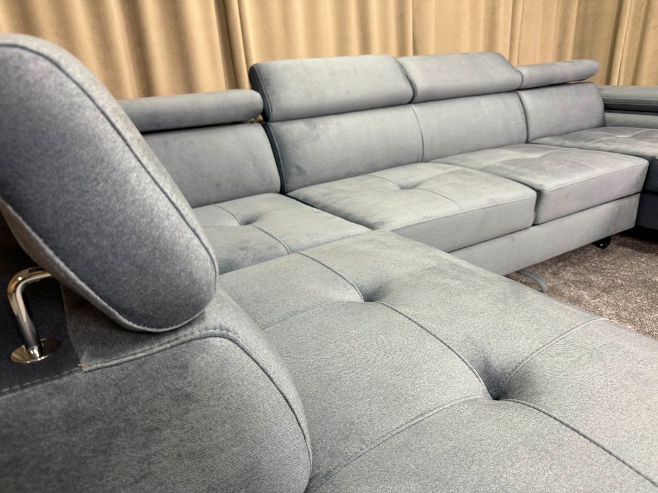 Ecksofa mit Schlaffunktion / Sofa-Form- U / Couch / Wohnzimmer in Berlin