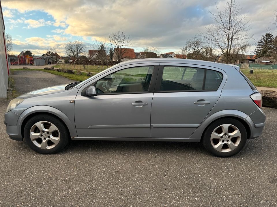 Opel Astra 1.6 Benzin TÜV 04.25 in Kappel-Grafenhausen