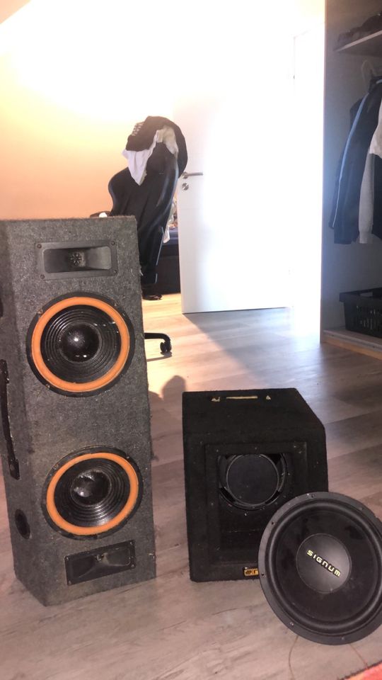 Auto Subwoofer und Auto Box. in Werlte 