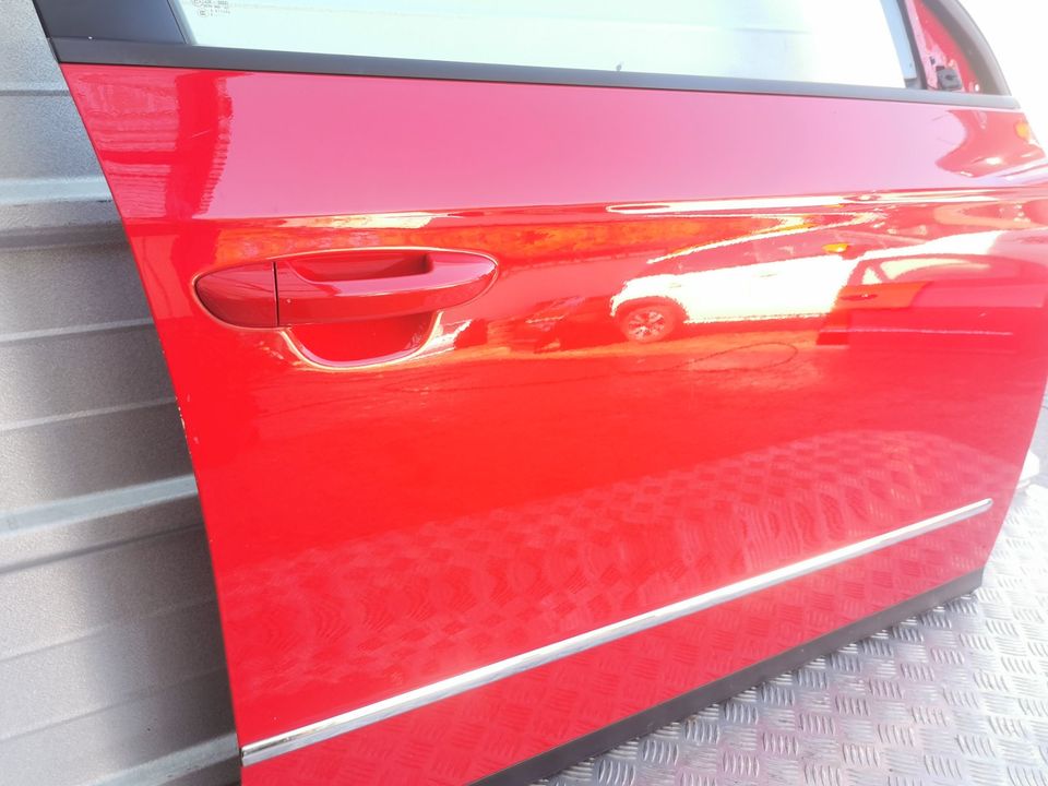 VW Passat 3C - Beifahrertür Tür vorne Rechts Rot in Lippstadt
