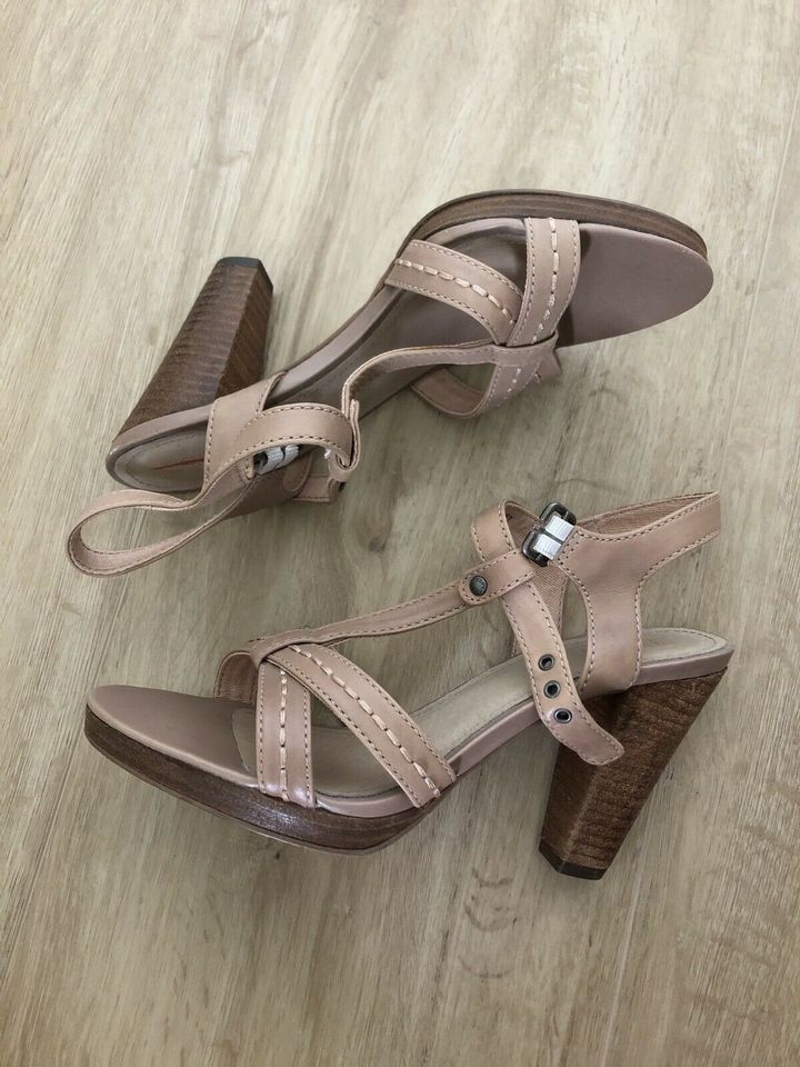 *NEU* Esprit High Heels Sandalen Nude Blush, Gr. 38/39 in Syke