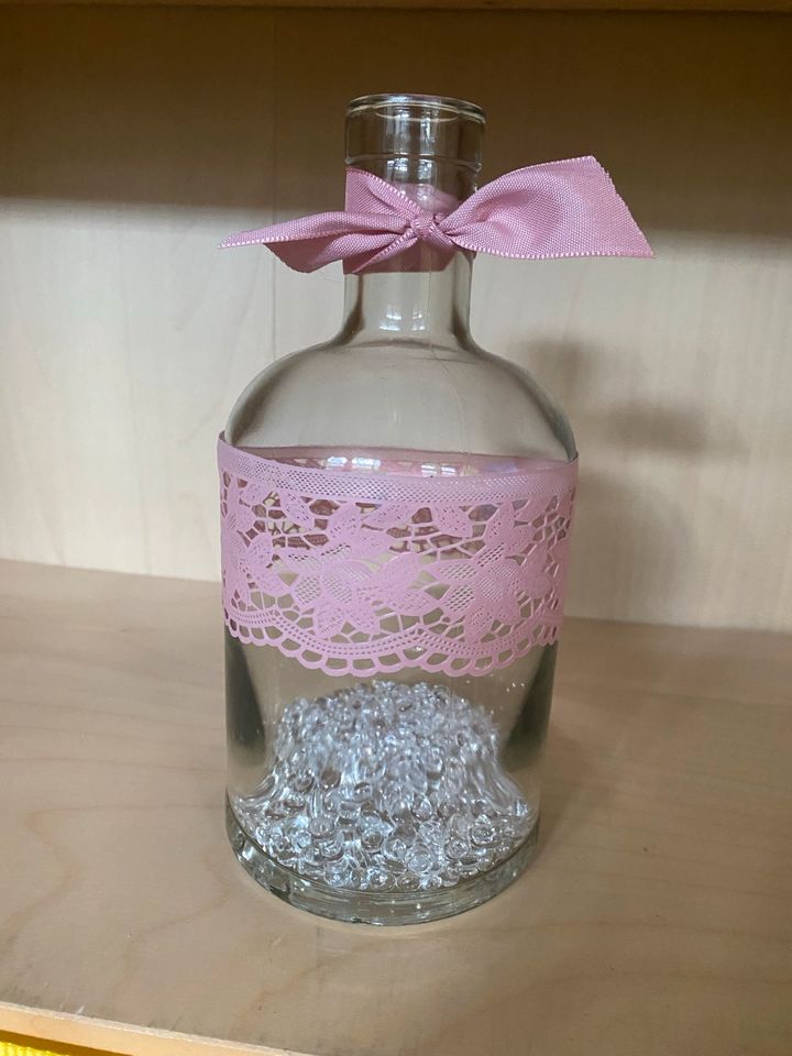 Vasen Flaschen Glas 8Stück Deko Hochzeitsdeko rosa shabby boho in Dietzenbach