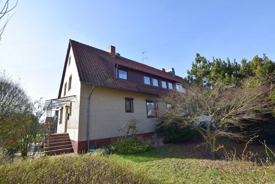 Gemütliche Doppelhaushälfte mit 6 Zimmern, Vollkeller + Garage. in Gifhorn