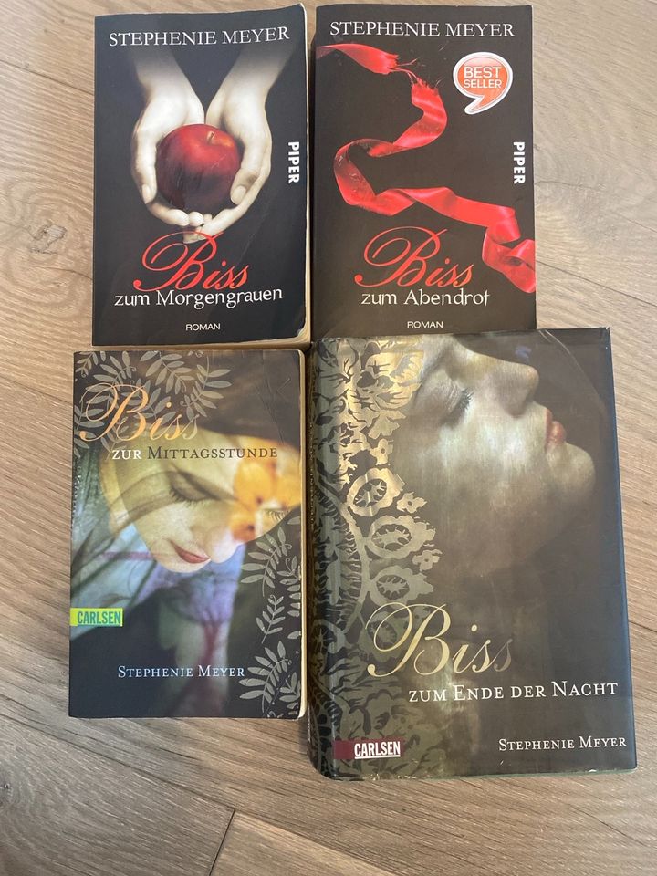 Twilight ,Stephenie Meyer ,Band 1-4 ,Versand inkl. in Halle