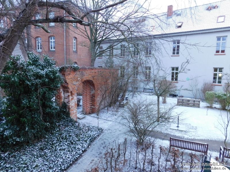 Seniorenpflege mit Servicevertrag 1-Zimmer-Wohnung im  Schwarzen Kloster in Wismar