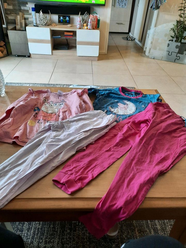 Mädchenschlafanzug 122 in Emsdetten
