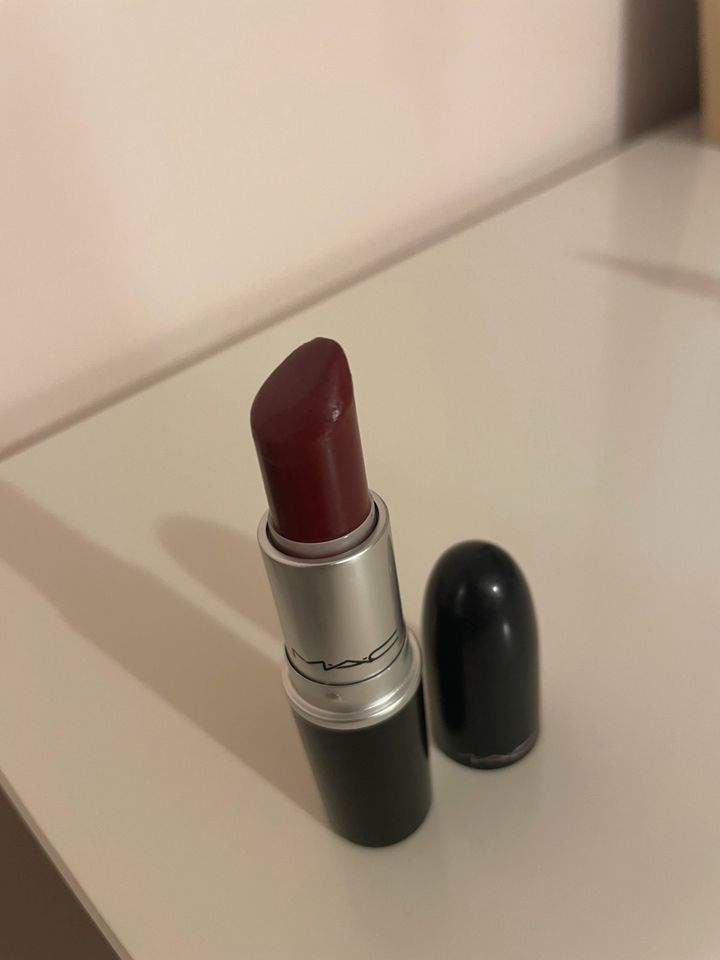 MAC Lippenstift Diva rot in Lübeck