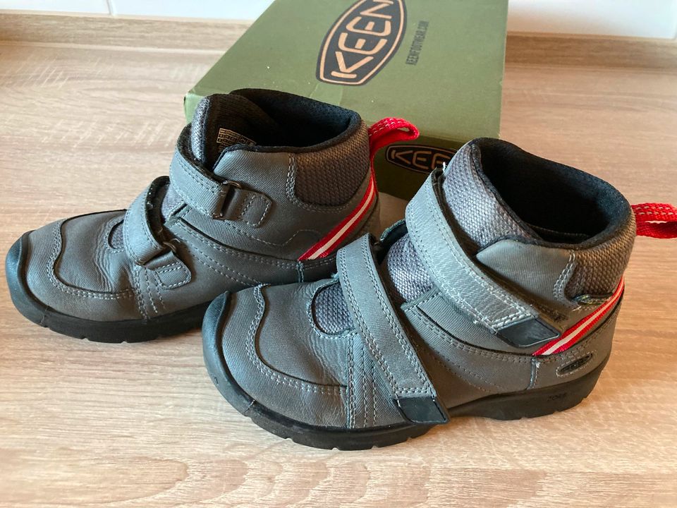 Keen Schuhe Gr 31 Hikeport 2 Mid Strap WP Outdoor in Duisburg