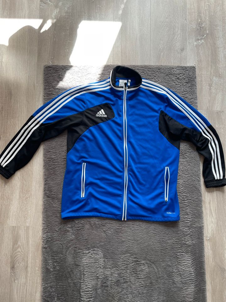 Adidas Jacke Gr.46/48 zu verkaufen in Ermke