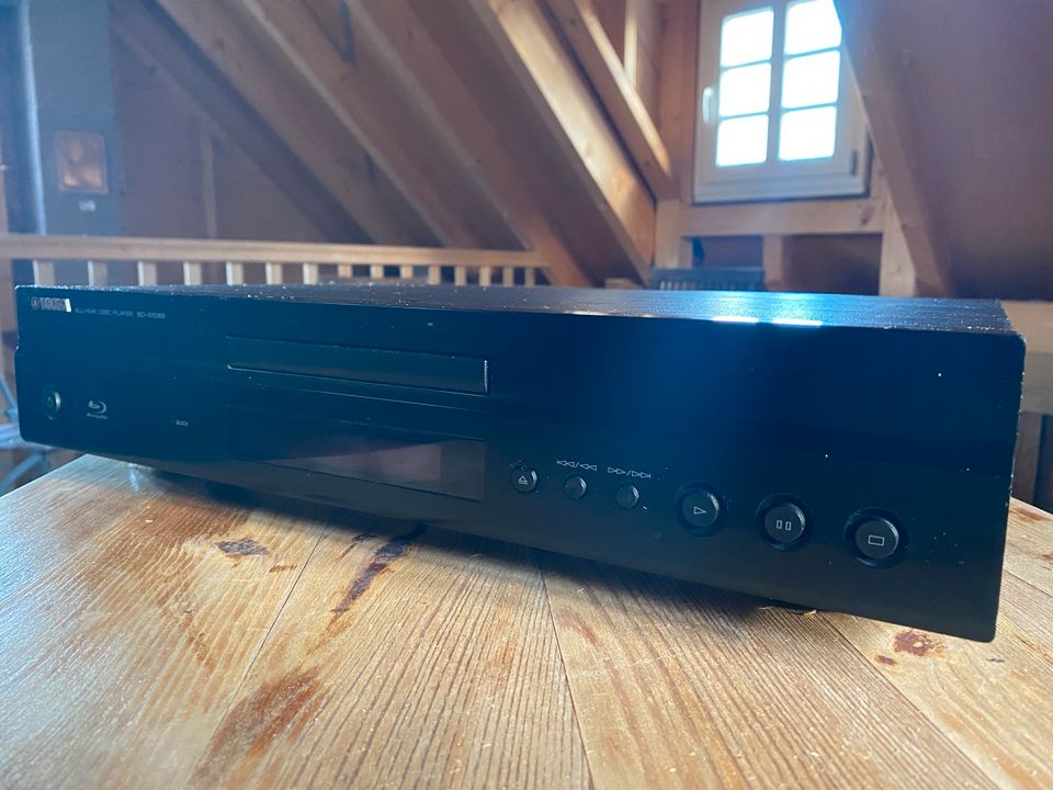 Yamaha Blueray-Player DVD-Player Yamaha BD-S1065 Neupreis 500€ in Nümbrecht