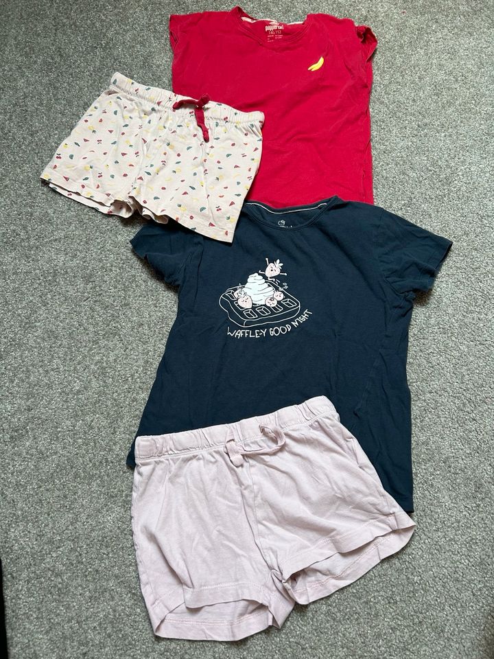 146/152 Mädchen Badeanzug Shirts onesie Kleid H&M etc in Delmenhorst