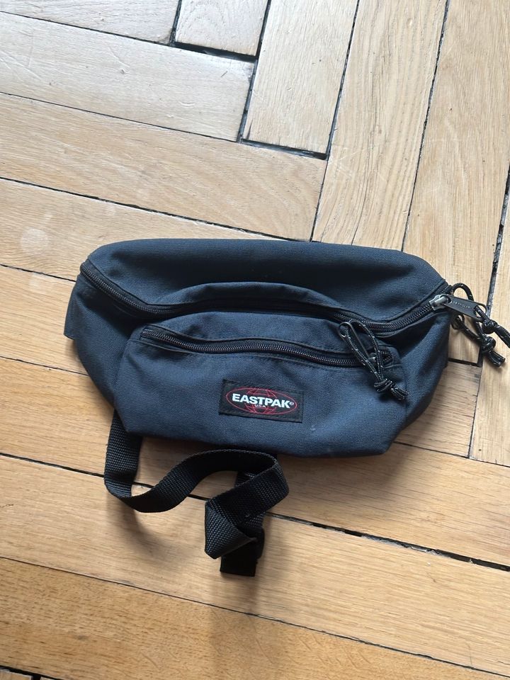 EASTPAK Doggy Bag Hüfttasche in Hamburg