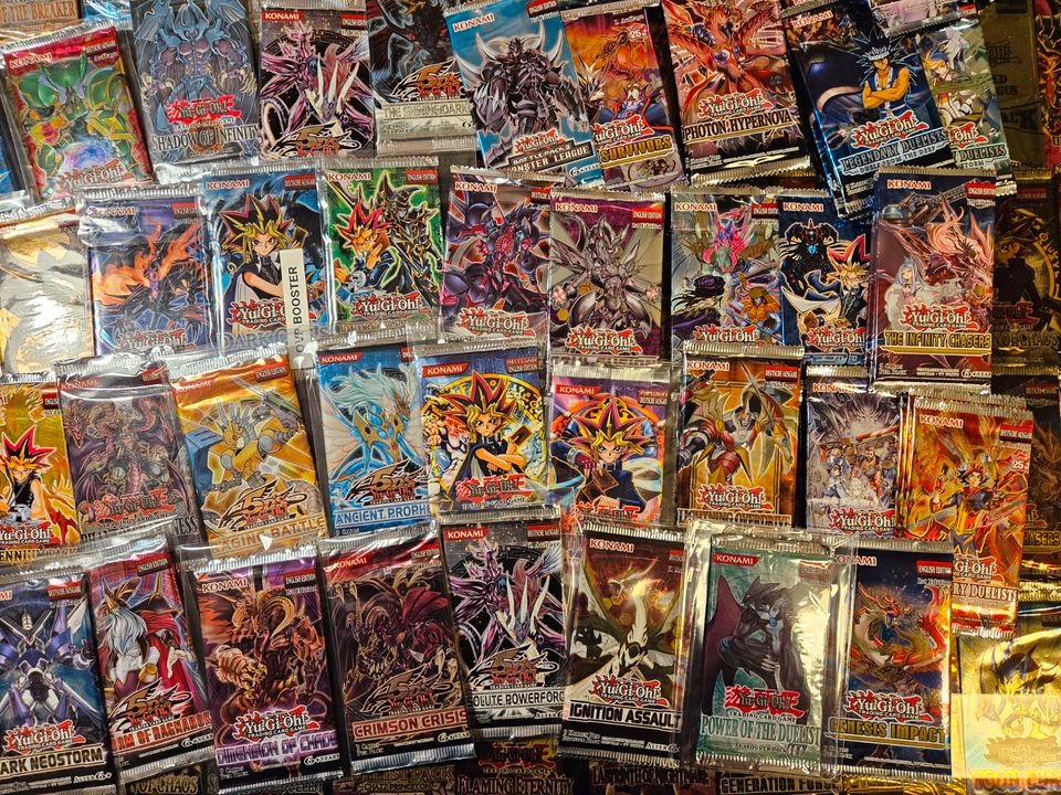 Yugioh Booster Sammlungsauflösung | Bitte durchlesen :) in Osterhofen