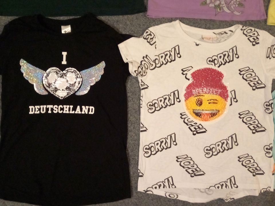 T-Shirts Paket 146-152 manguun, Disney, zum Teil kaum getragen in Ganderkesee