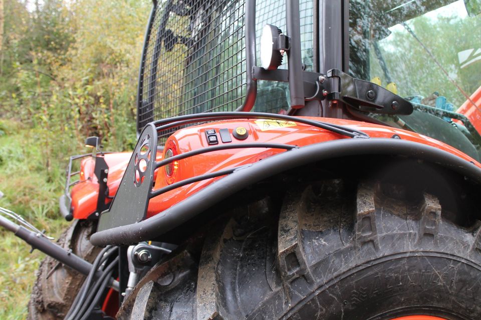 Forstschutz Kubota M6002 Serie, M6, M6-122, M6-132, M6-142 in Schmallenberg