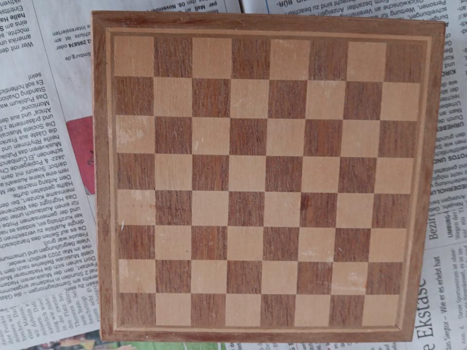 MINI-SCHACH Miniatur Schachspiel aus Holz magnetisch in Hadamar