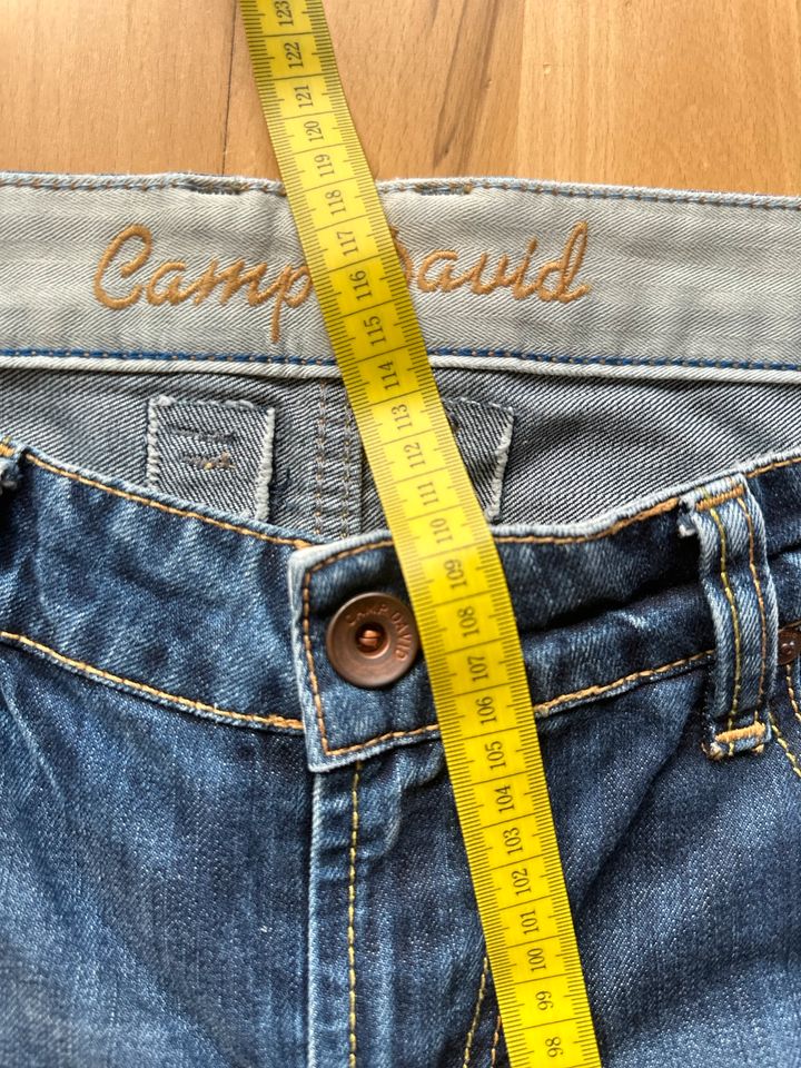 Camp David Jeans in Wolfsmühle