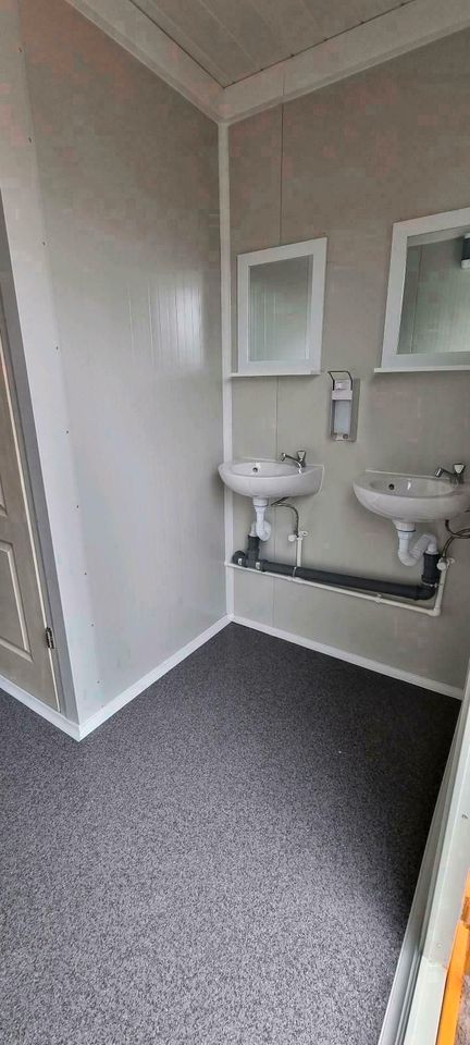 Kurzfristig verfügbar: Schlüsselfertige Sanitärcontainer mit Dusche, WC & Waschbecken! Perfekte Lösung für Bau & Baustellen! Jetzt bestellen! Sanitärlösung WC-Container Toilettencontainer Baucontainer in Nürnberg (Mittelfr)