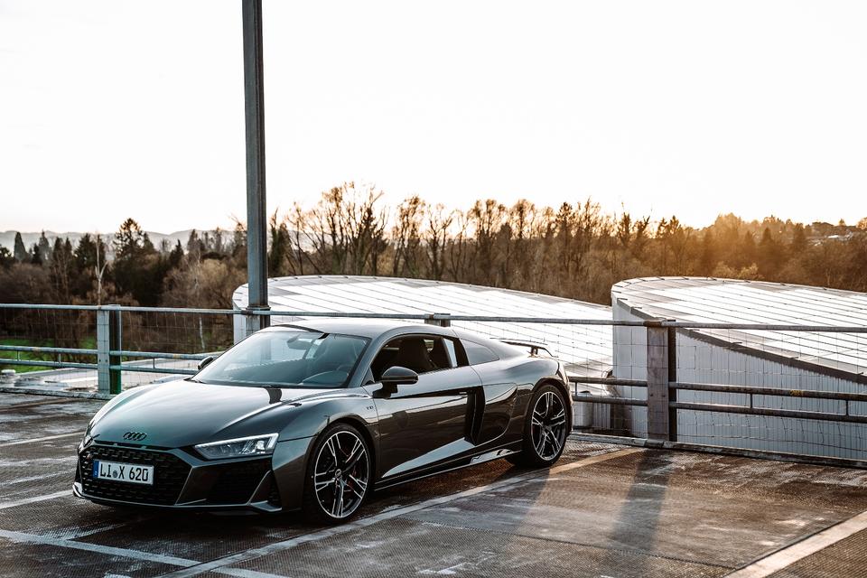 Audi R8 V10 mieten - Bodensee / Sportwagen mieten / Hochzeitsauto in Weißensberg
