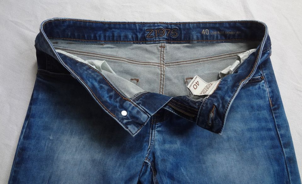 Jeans blau low rise skinny fit ZARA Basic Denim Dept.Z1975 EU 40 in Berlin